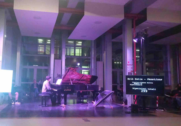 Vexations di fronte più ampio